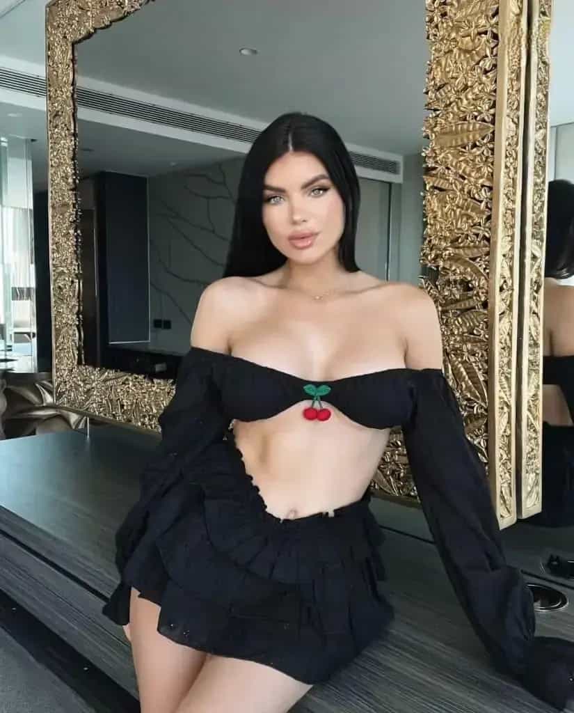 Holka na sex Bella Escort - Martin Kurt Elite, Praha 7 - fotka 1
