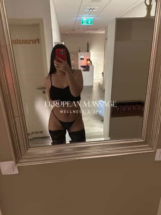 Erotická masérka Ariana - European massage, Praha 8 - fotka 1