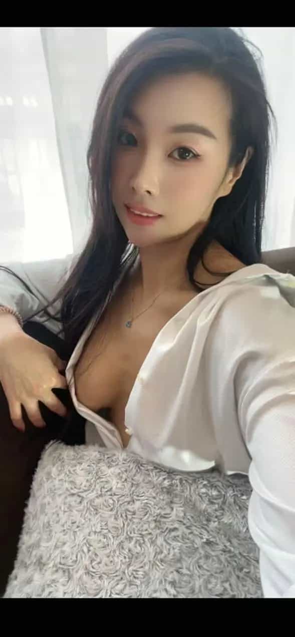 Holka na sex Maggie Escort - fotka 3