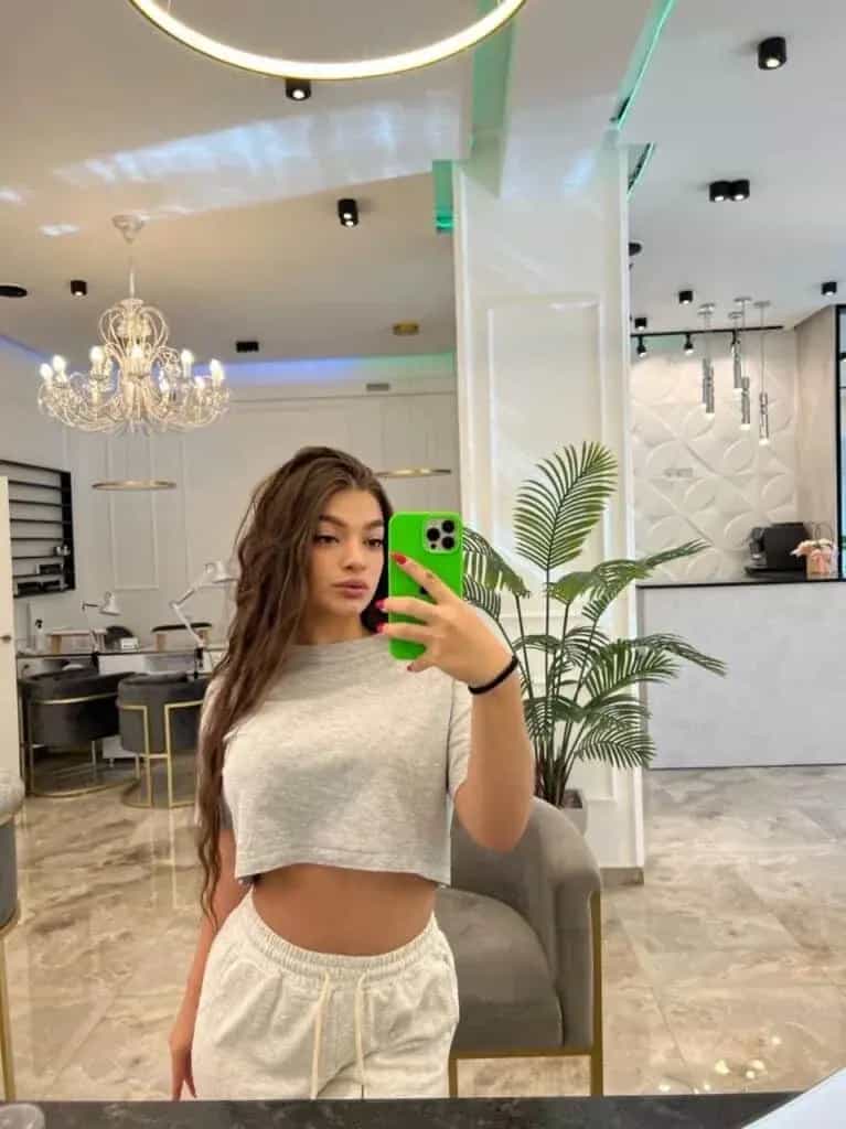 Holka na sex Nella Escort - fotka 5