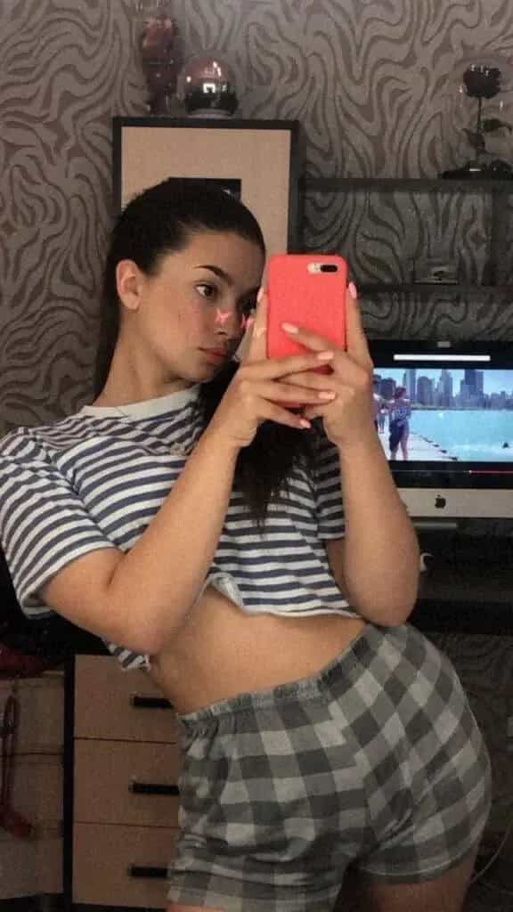 Holka na sex Nella Escort - fotka 4