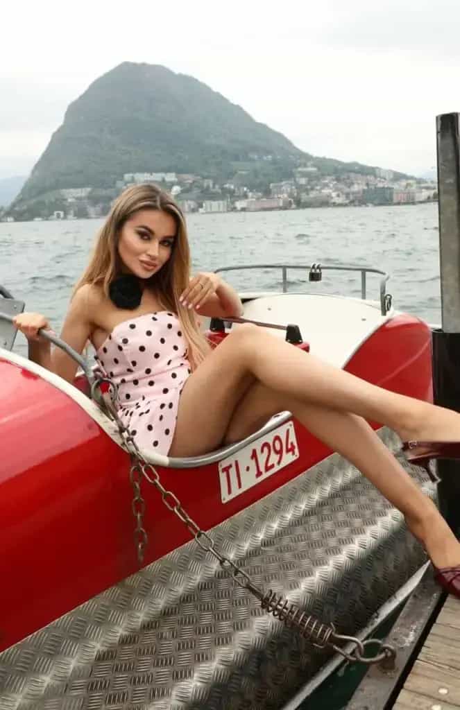 Holka na sex Alisa Escort - Martin Kurt Elite, Praha 7 - fotka 12