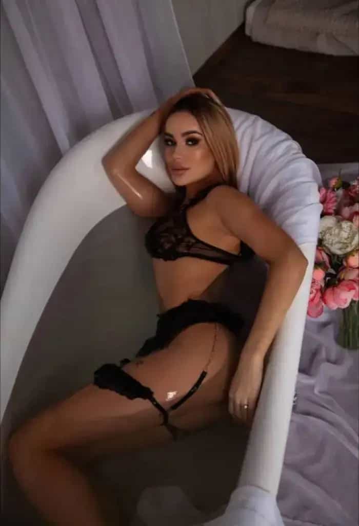 Holka na sex Alisa Escort - Martin Kurt Elite, Praha 7 - fotka 9