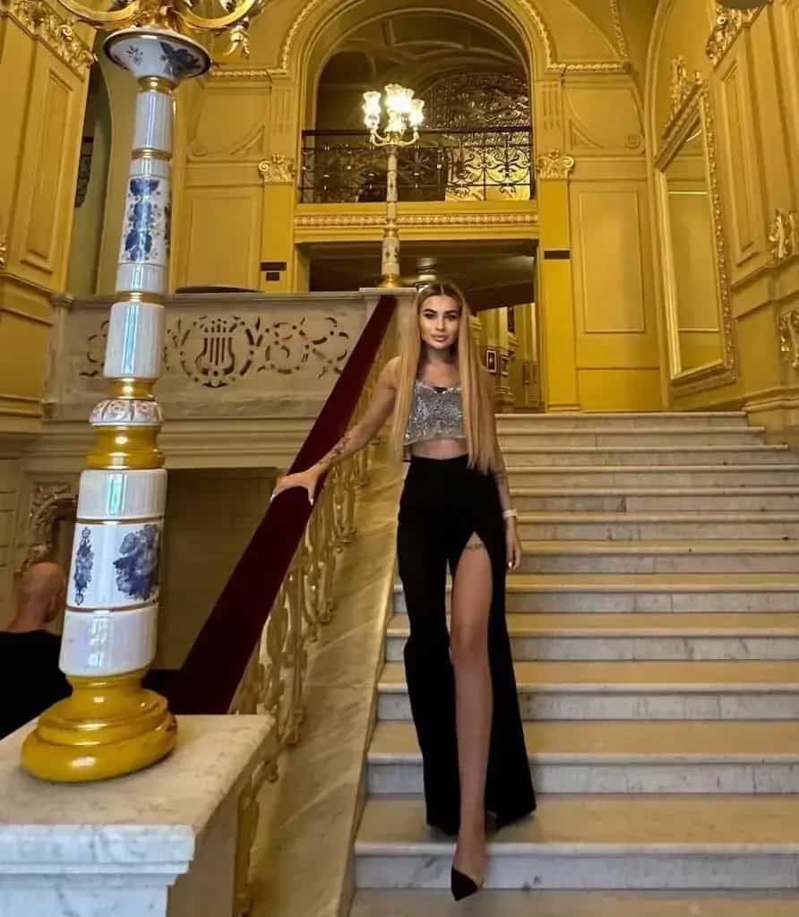 Holka na sex Alisa Escort - Martin Kurt Elite, Praha 7 - fotka 3