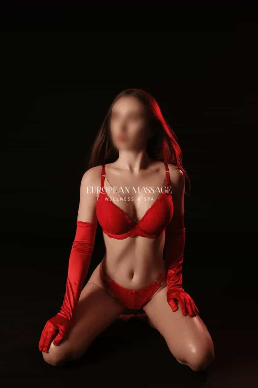 Erotická masérka Rebecca - European massage, Praha 8 - fotka 2