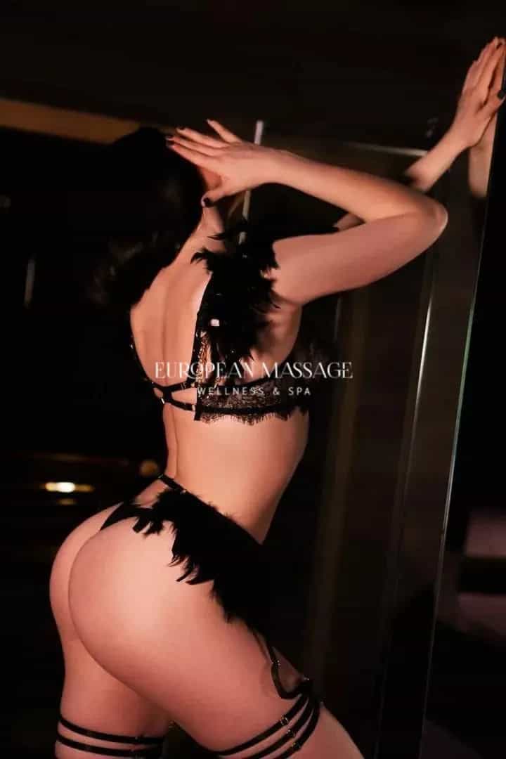 Erotická masérka Dominica - European massage, Praha 8 - fotka 6