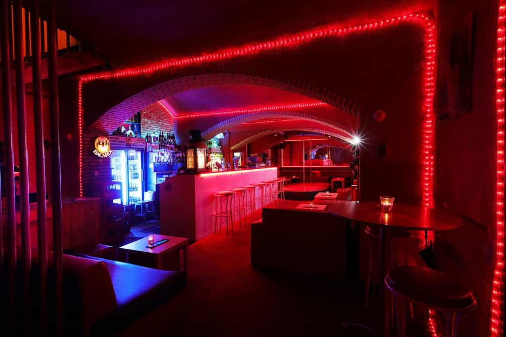 Erotický privát Neon club, Praha 2 - fotka 3