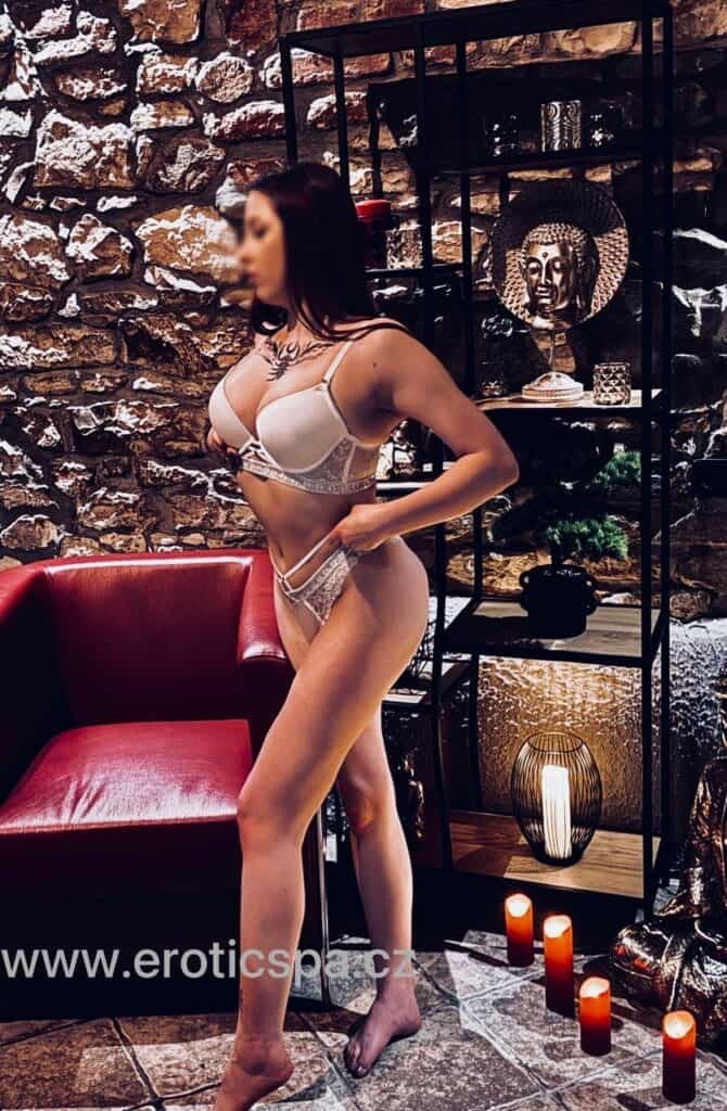 Erotická masérka Líza - Erotic spa, Praha 3 - fotka 2