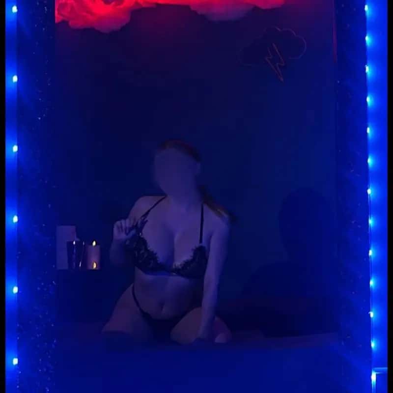 Erotická masérka Stacy - Avalon club, Praha 2 - fotka 4