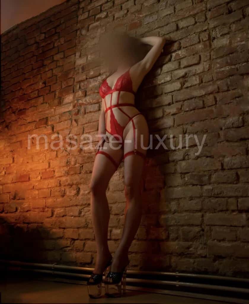 Erotická masérka Bára - Luxury grand, Praha 10 - fotka 2
