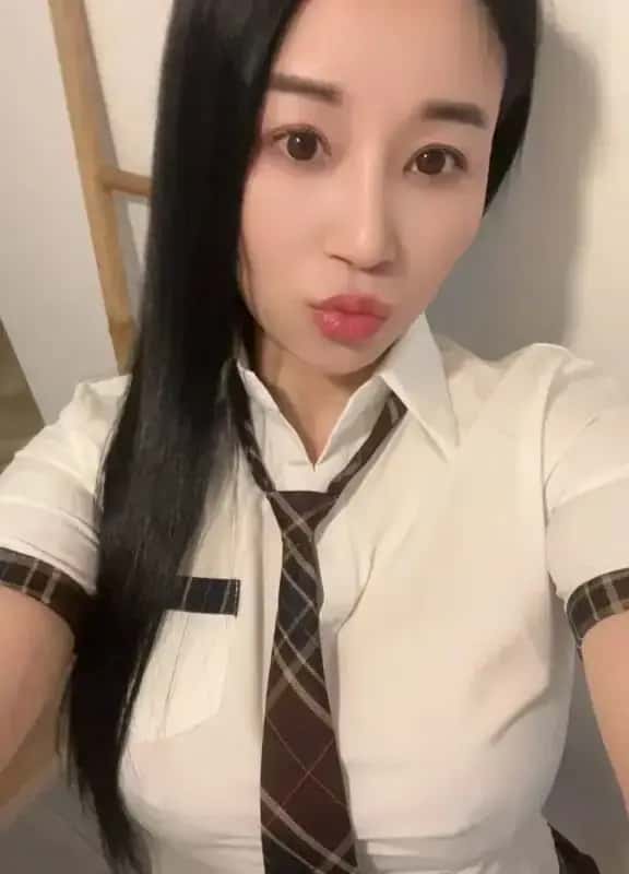 Holka na sex Luna - Asiatky v Brně, Brno - fotka 2