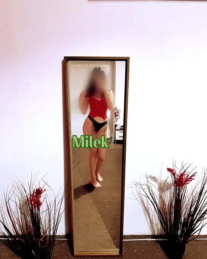 Holka na sex Milek Escort - Relax for boys, Praha 1 - fotka 2