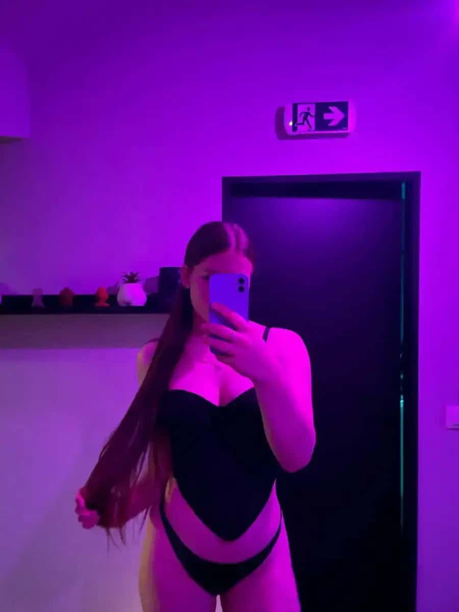 Erotická masérka Sonya Escort - Imperium Massage, Praha 3 - fotka 1