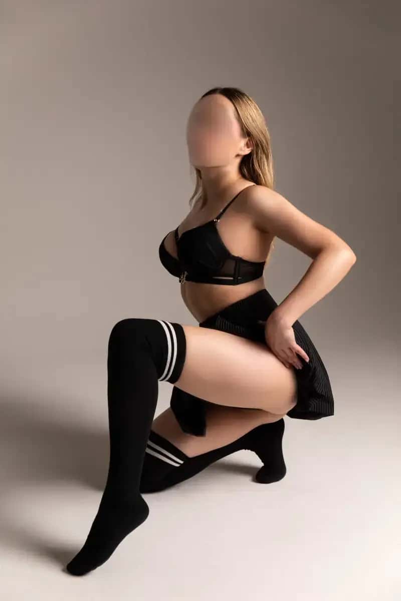 Erotická masérka Andriana Escort - Imperium Massage, Praha 7 - fotka 1