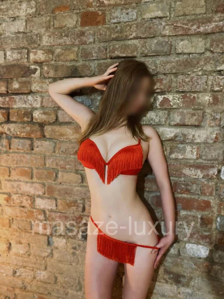 Erotická masérka Bára - Luxury grand, Praha 10 - fotka 4