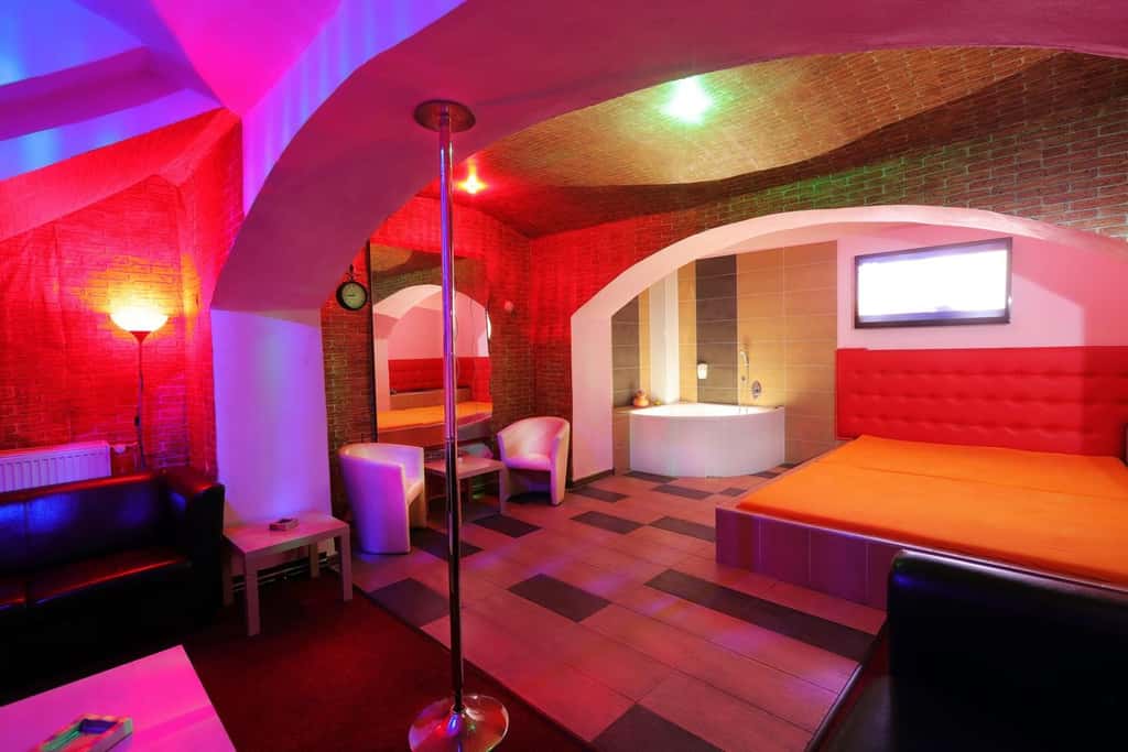 Erotický privát Neon club - fotka 6