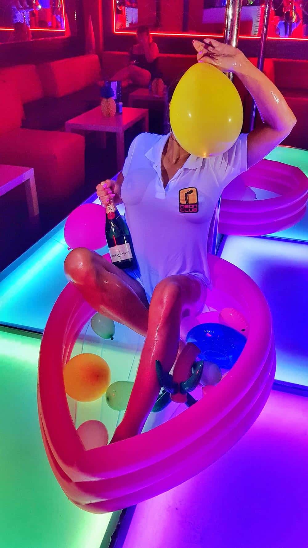 Erotický privát Neon club - fotka 4