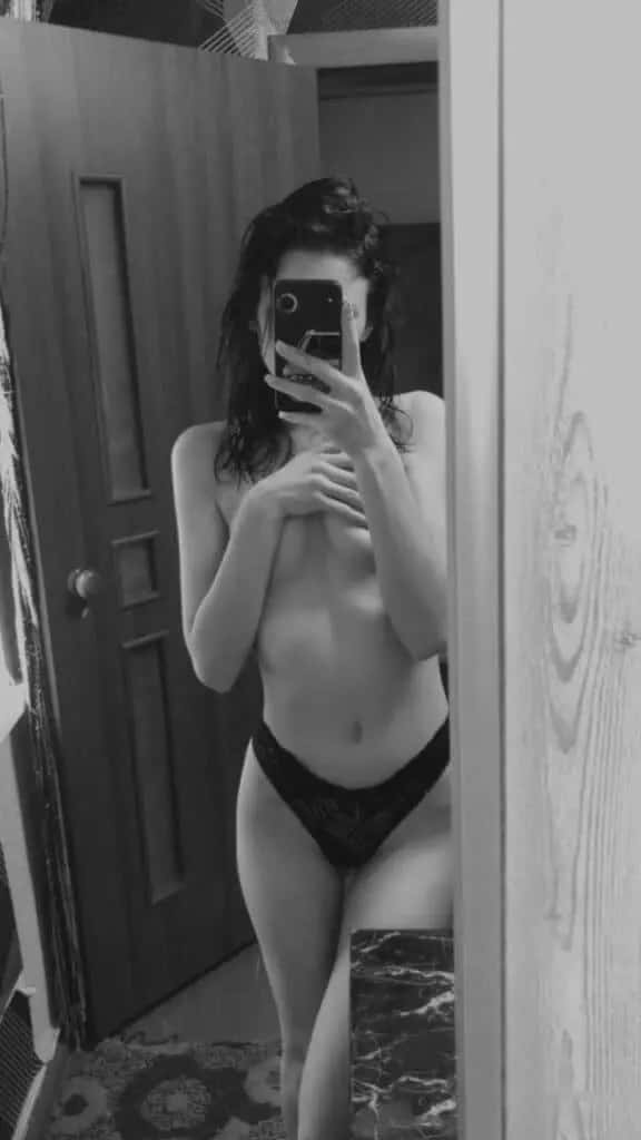 Holka na sex Emilia - fotka 3