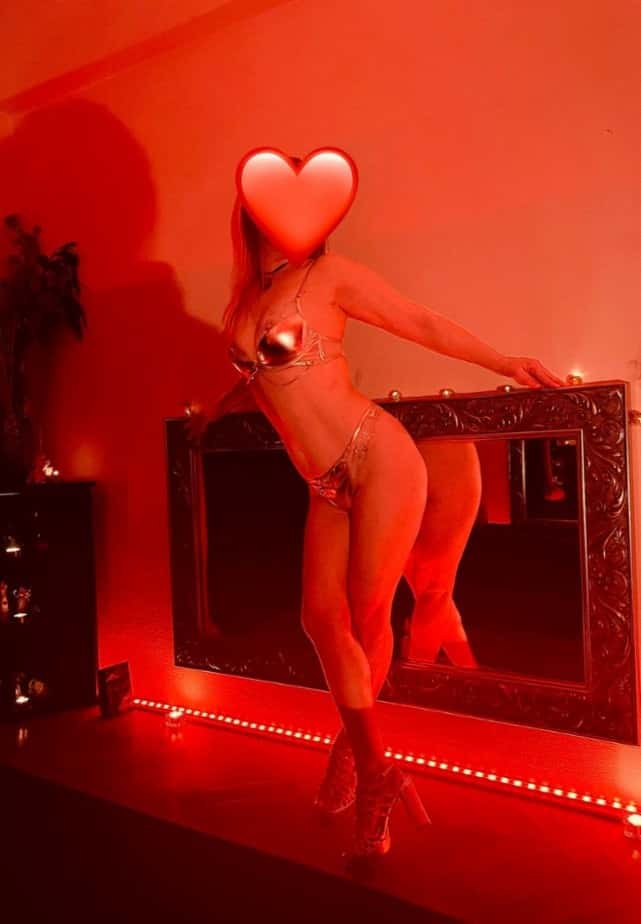Holka na sex Suzi - Praha 10