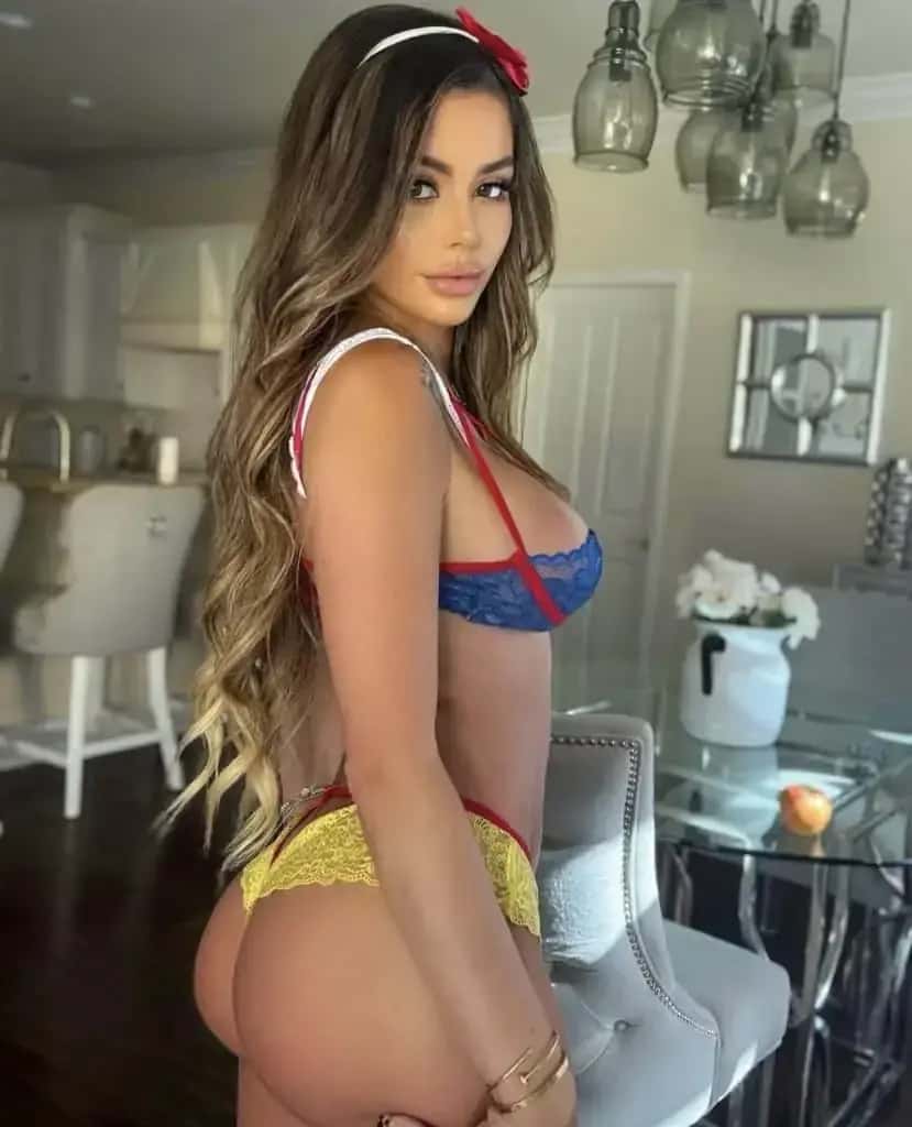 Holka na sex Isabella, Escort - Martin Kurt Elite - Praha 7
