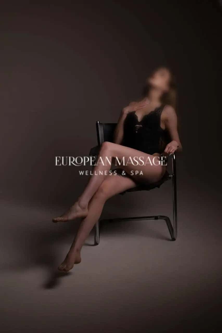 Erotická masérka Luna - European massage, Praha 8 - fotka 3