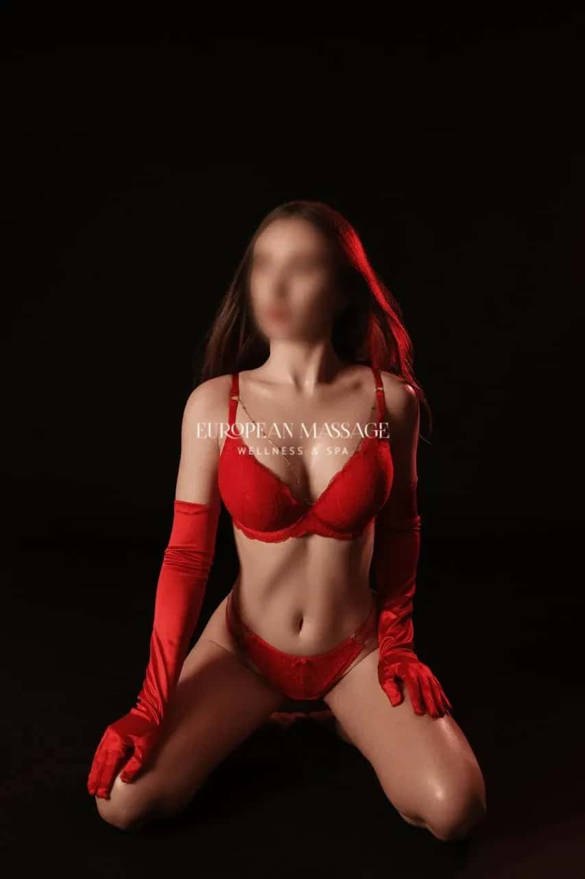 Erotická masérka Rebecca - European massage, Praha 8 - fotka 2