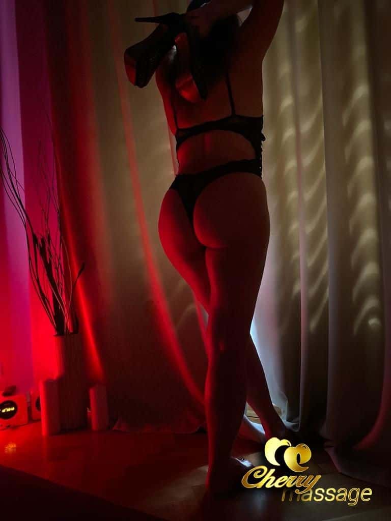 Erotická masérka Wanda - Cherry massage - Praha 8