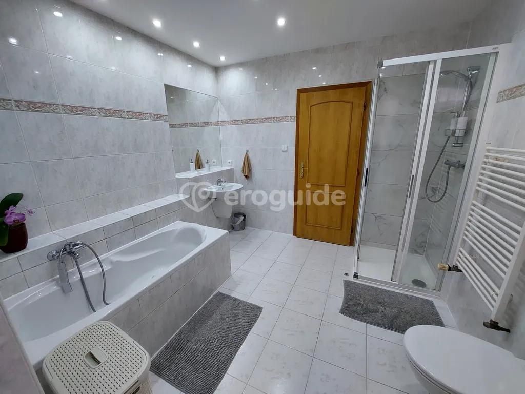 Erotický privát Masáže domeček, Praha 10 | EroGuide