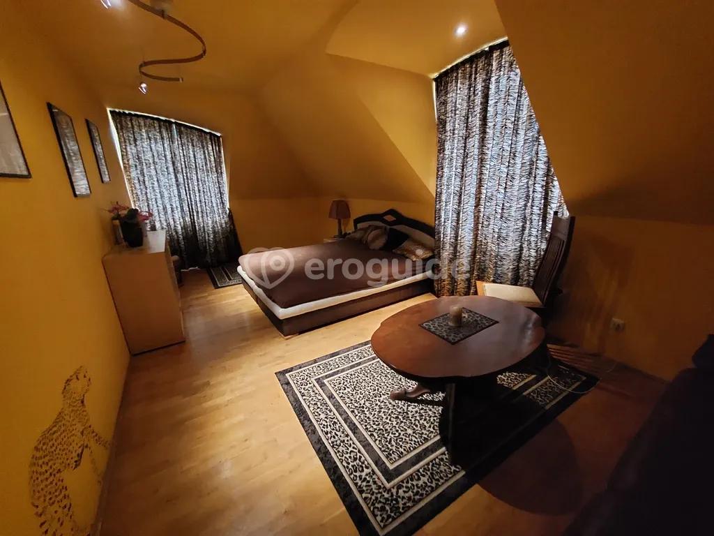 Erotický privát Masáže domeček, Praha 10 | EroGuide