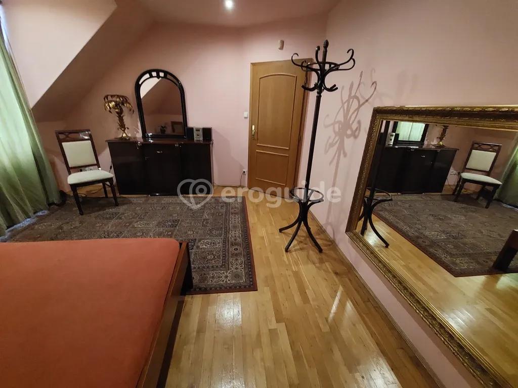 Erotický privát Masáže domeček, Praha 10 | EroGuide