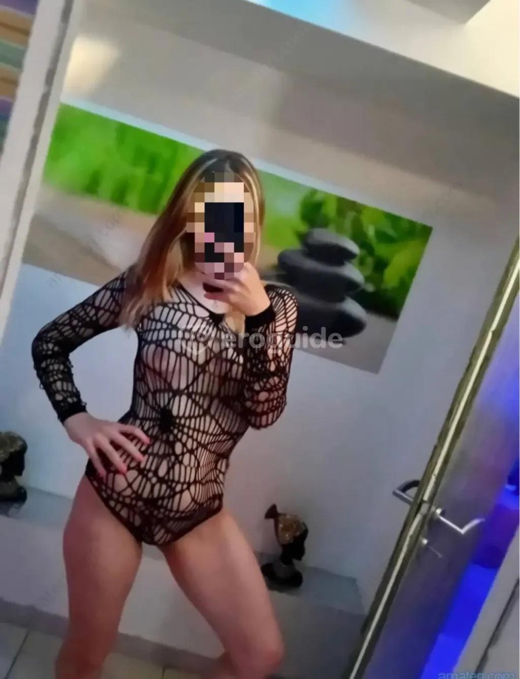 Dívka na sex Karolina, 22 let - Lovely girls, Praha 2 | EroGuide