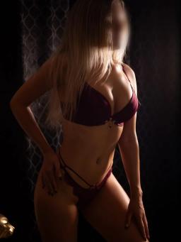 Erotická masérka Anita, 24 let - Tantra club, Praha 2 | EroGuide