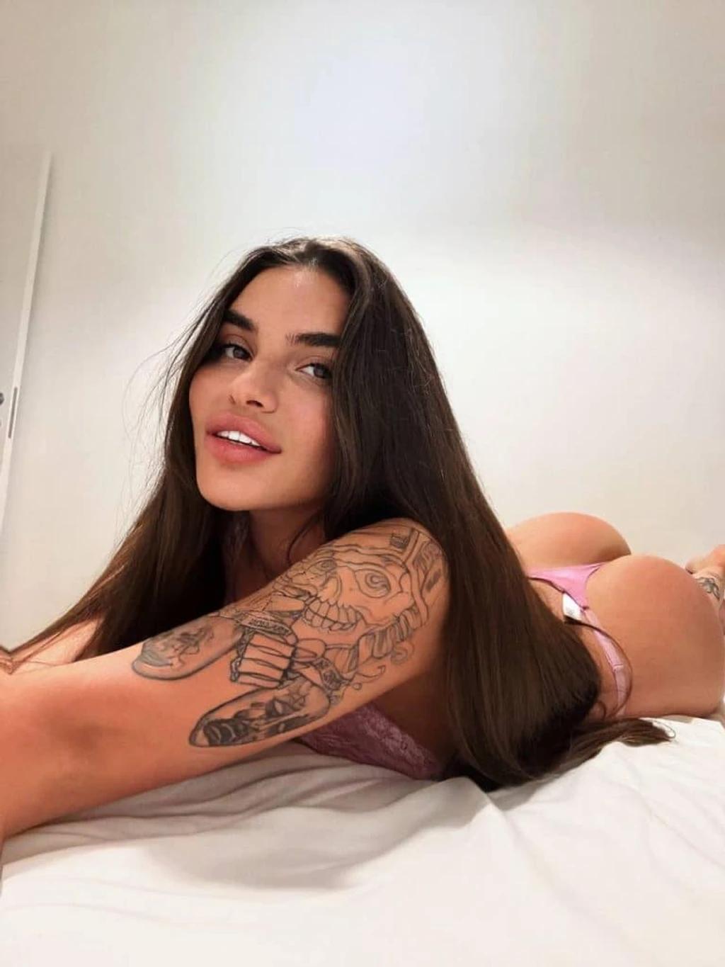 Dívka na sex Daniela, 24 let, Escort, Praha 1 | EroGuide