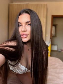 Dívka na sex Daniela, 24 let, Escort, Praha 1 | EroGuide