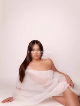 Erotická masérka Tina, 25 let - European massage, Praha 8 | EroGuide