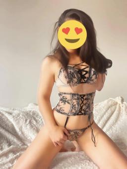 Dívka na sex Alex, 26 let, Escort, Praha 5 | EroGuide