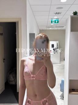 Erotická masérka Bianka, 20 let - European massage, Praha 8 | EroGuide