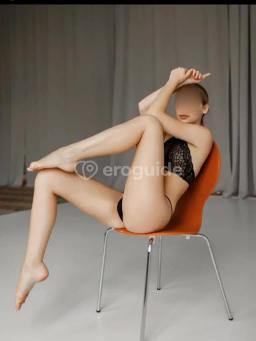 Erotická masérka Viktoria, 25 let - Red massage, Praha 2 | EroGuide