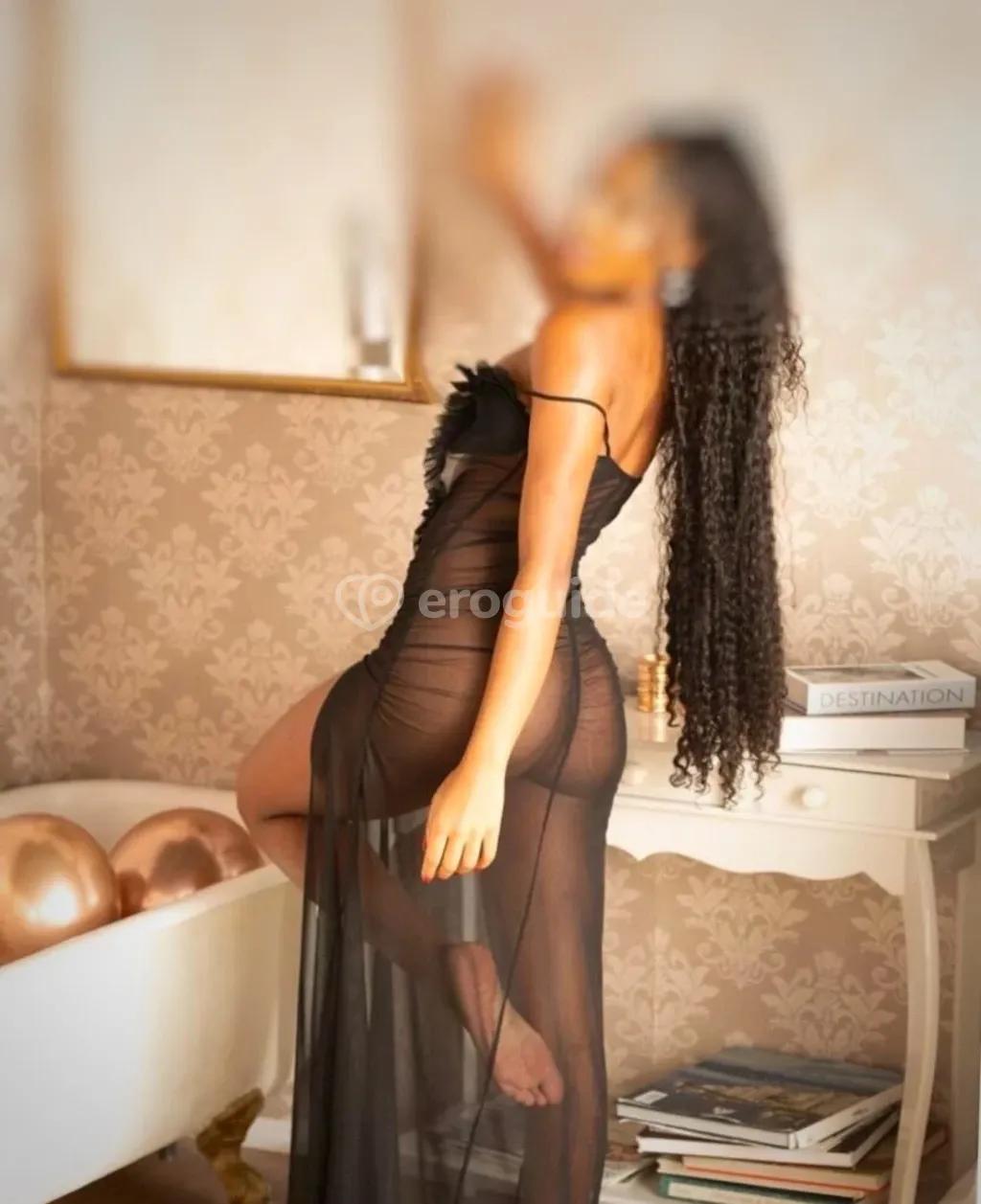 Erotická masérka Calli, 22 let - Infinity Spa, Praha 2 | EroGuide