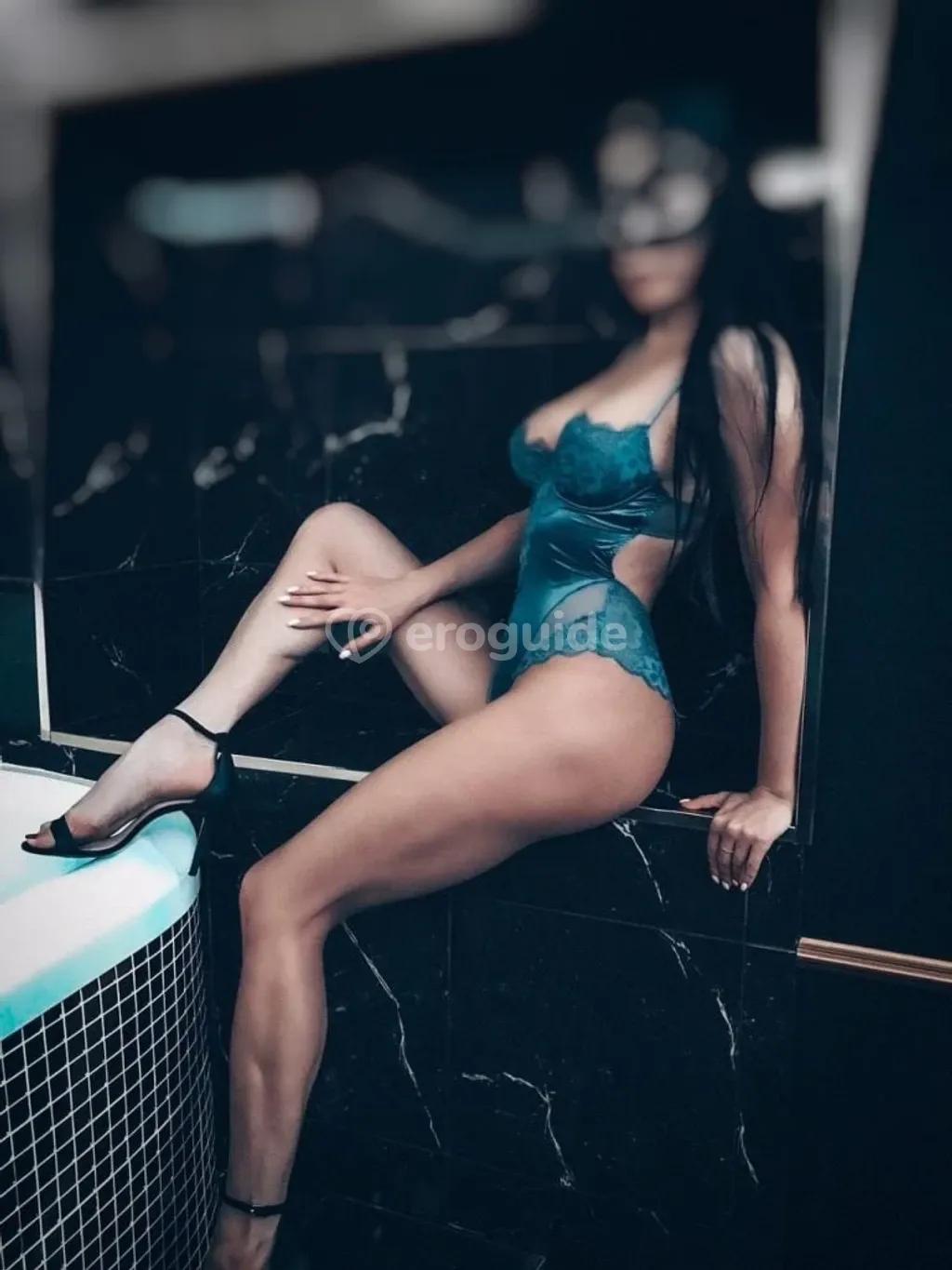 Erotická masérka Violet, 32 let - Infinity Spa, Praha 2 | EroGuide