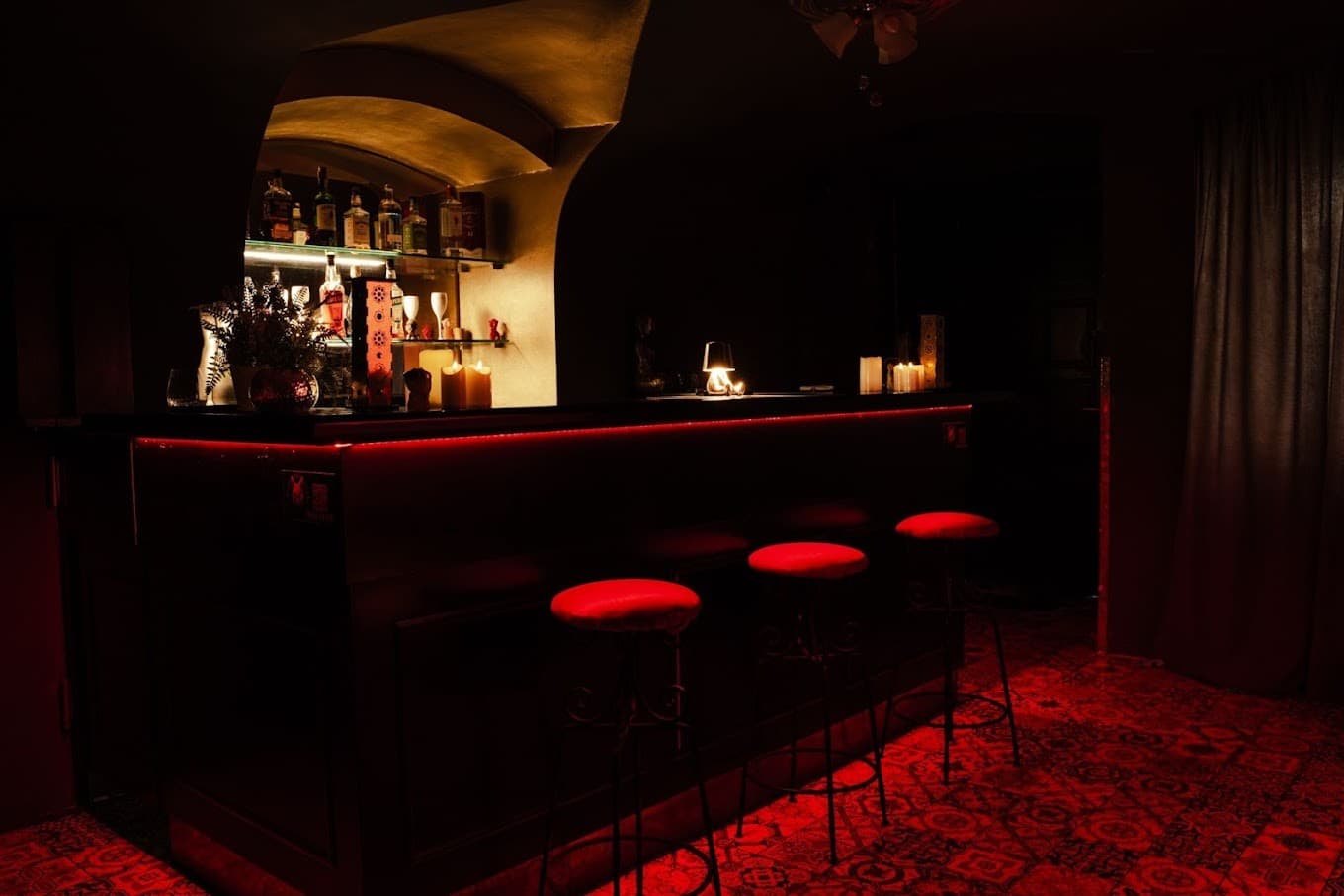 Fox club - Erotické masáže - Praha 1