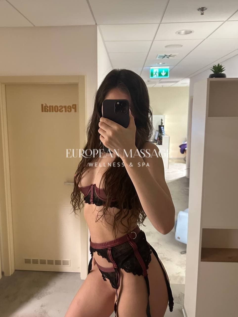 Erotická masérka Molly - European massage - Praha 8