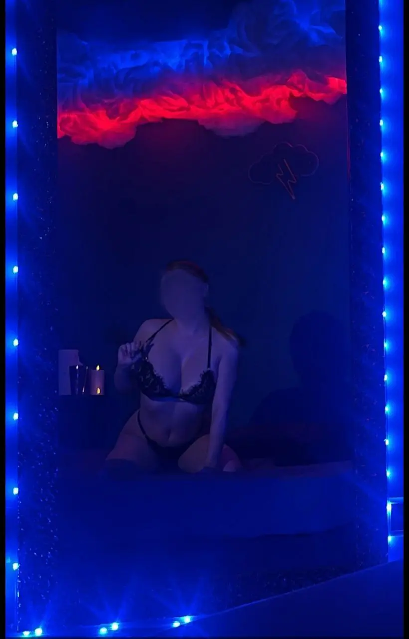 Erotická masérka Stacy - Avalon club - Praha 2